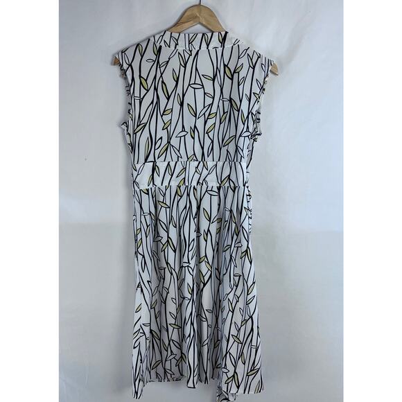 Diane Von Furstenburg Size 8 Silk Yellow and Black Wrap Dress Knee Length - Picture 2 of 7